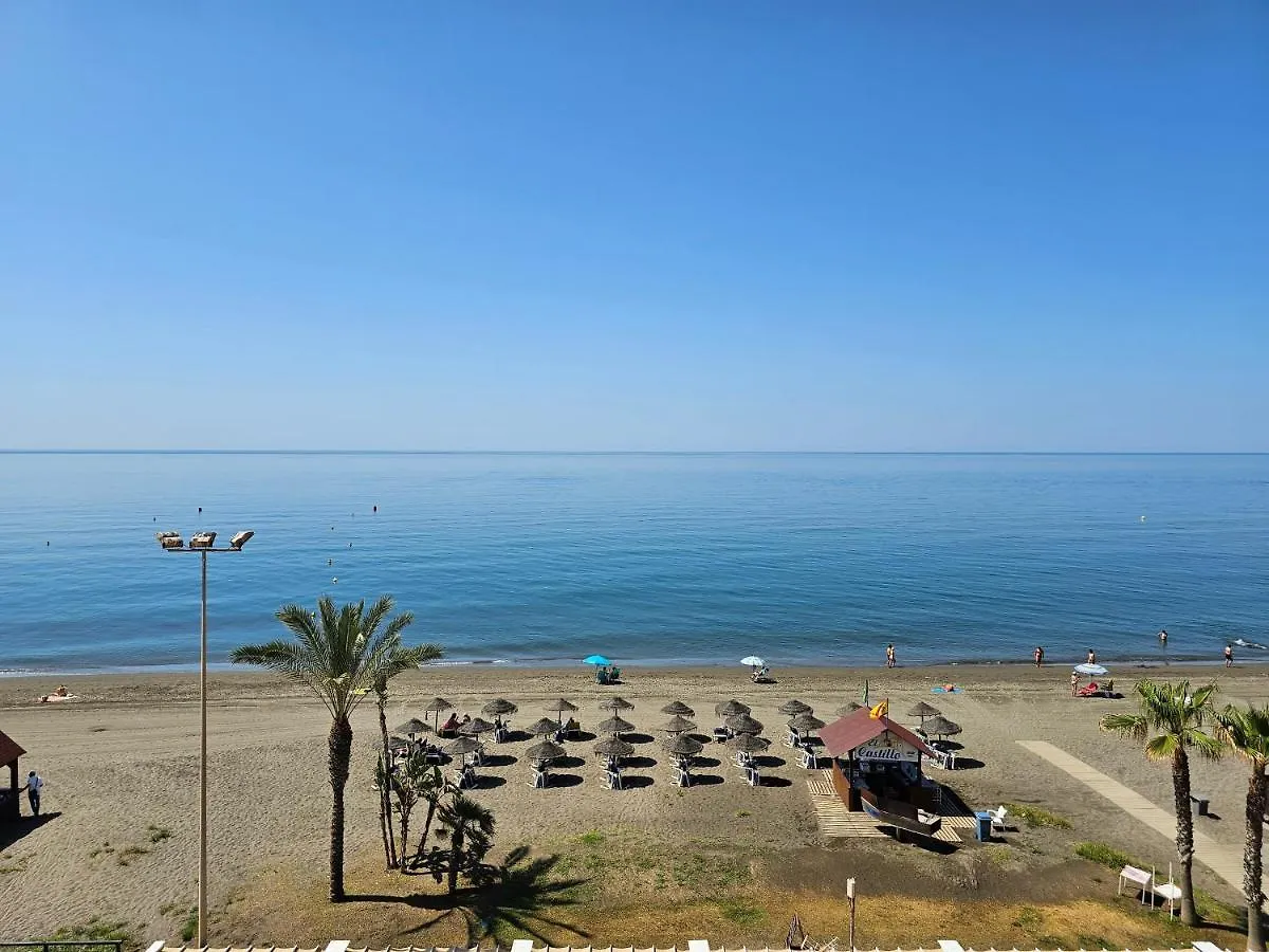 Primera Linea De Playa Con Vistas Al Mar Rincon de la Victoria Spain