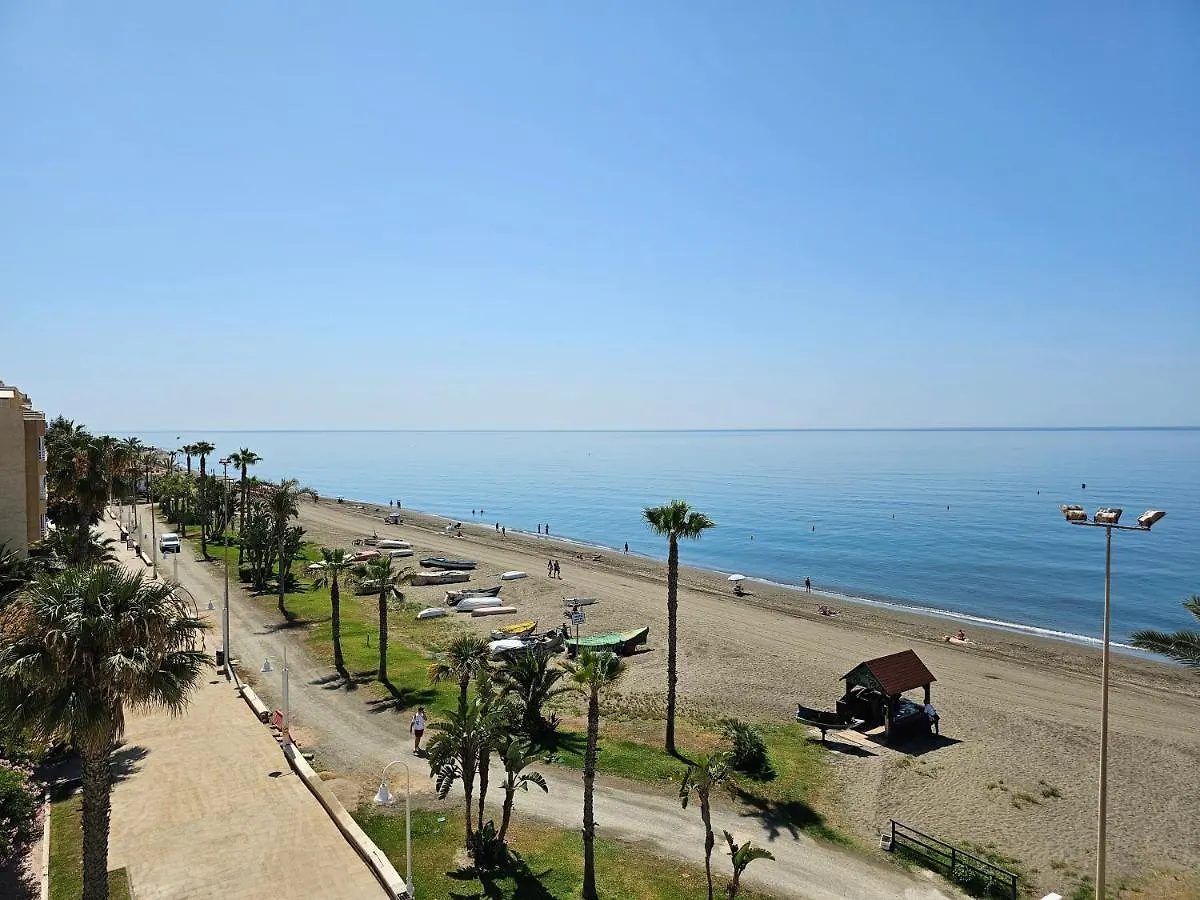 Primera Linea De Playa Con Vistas Al Mar Rincon de la Victoria