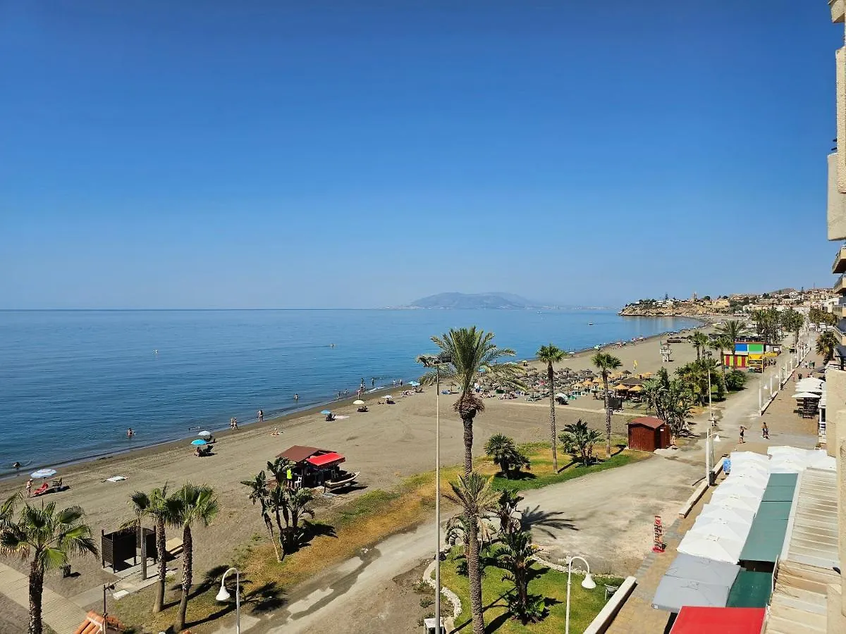 Primera Linea De Playa Con Vistas Al Mar Rincon de la Victoria Apartment